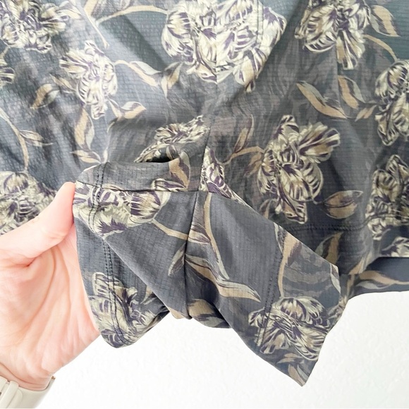 Athleta Shorts Women's 18 Trekkie North Terra Firma Floral Dark Romatic Active - Picture 4 of 9